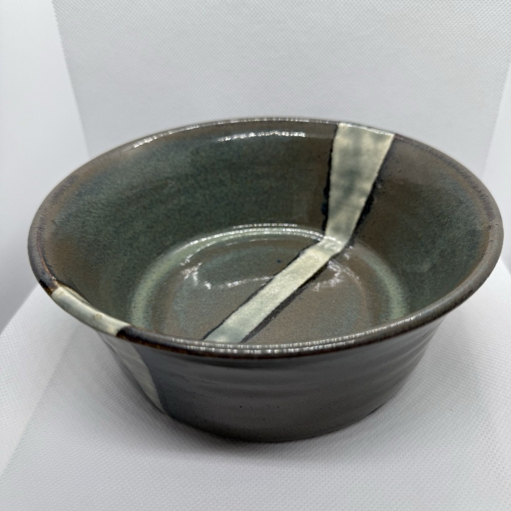 Hand-Thrown Studio Pottery Bowl,‎ Oribe-Style Stoneware, Signed